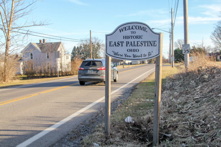 Former Trump stategist broadcasting from East Palestine